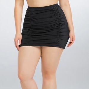 Torrid size 2 RUCHED HIGH WAIST SKIRT SWIM Bottom
